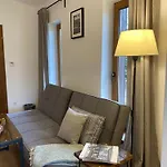 Centrum Lakowa 1 Bed & Breakfast