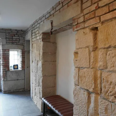 B&B Centrum Lakowa 1 *