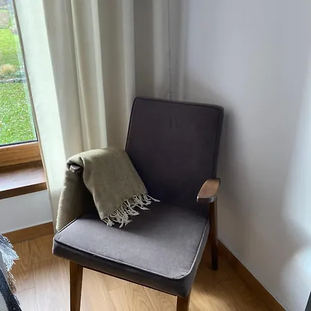 Centrum Lakowa 1 *