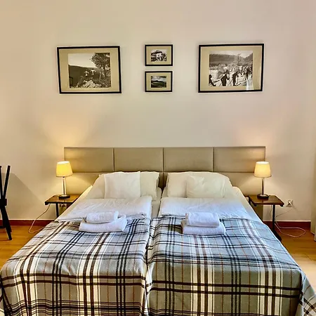 B&B Centrum Lakowa 1 *