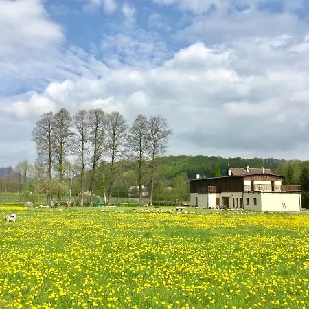 Centrum Lakowa 1 3* רדקוב