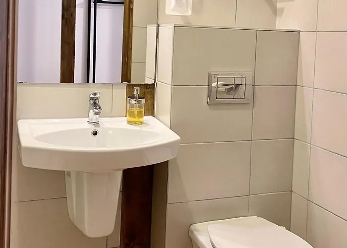 Centrum Lakowa 1 Bed & Breakfast 3*